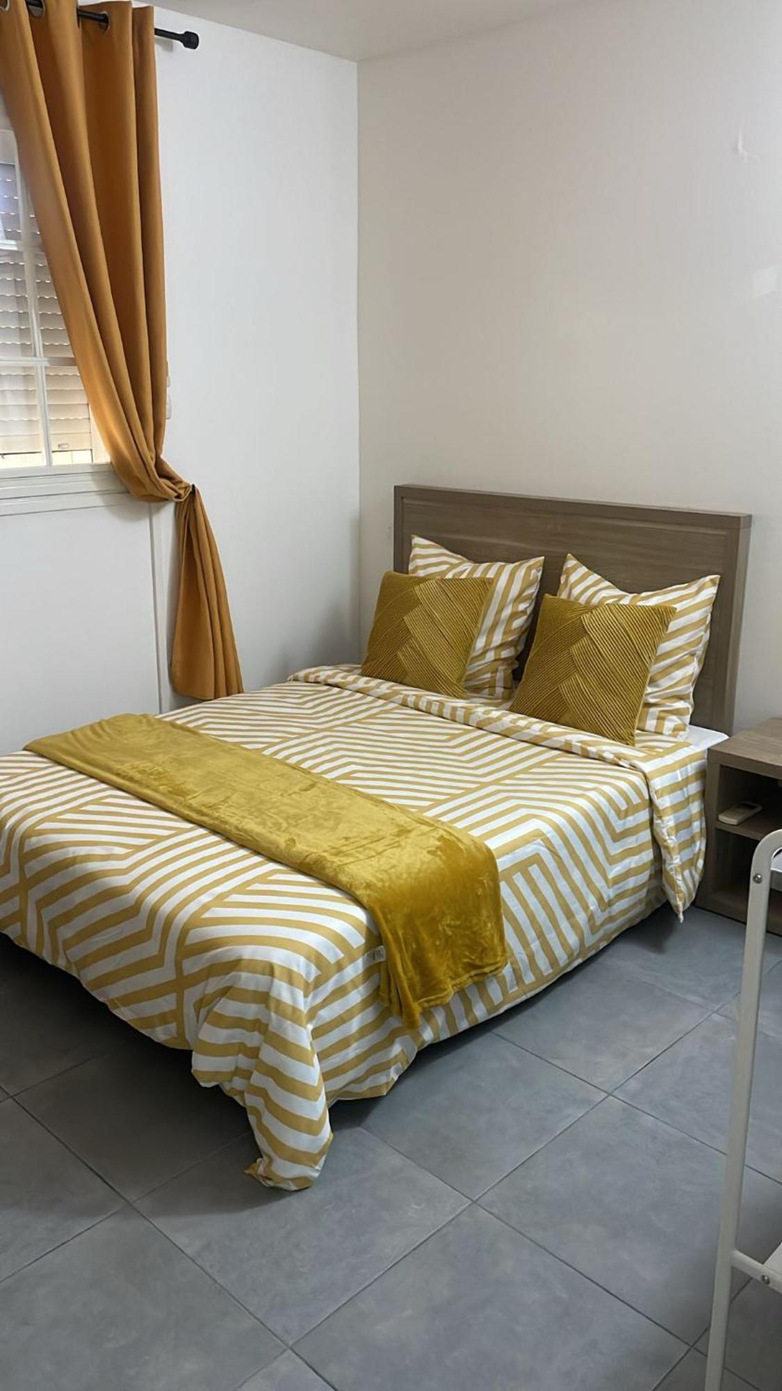 Appartement 1 , Disneyland - Parking Gratuit - Maison Des Platanes Meaux Kültér fotó